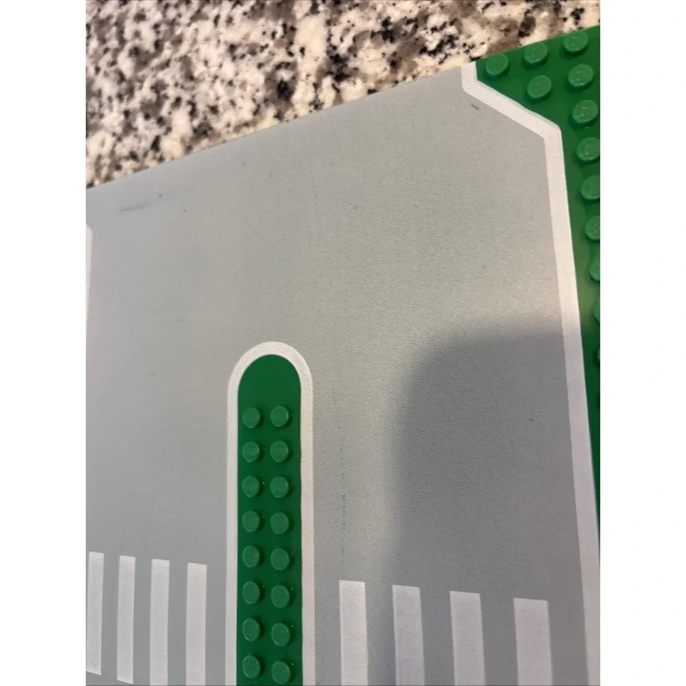 Lego Baseplate Road 32 x 32 Service Station with Light‎ Gray Surface (2364px1)